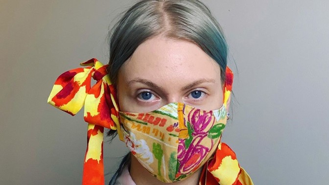 Roušky jako módní doplněk? Ta nejdražší česká stojí i dva miliony