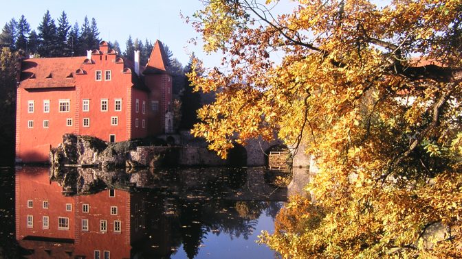 Červená Lhota je prý červená kvůli krvi.