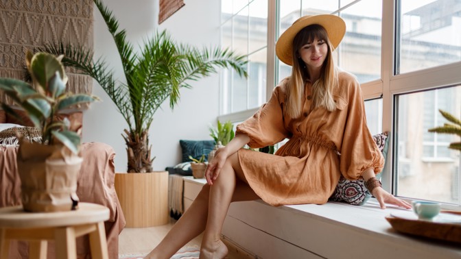 košilové šaty, žena, klobouk