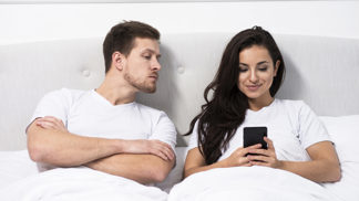 Lukáš (29): Přítelkyně je posedlá sociálními sítěmi, vše si fotí a lže. Už to ale přepískla