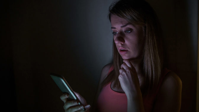 Zora (38): Dala jsem manželovi tajně do mobilu sledovací aplikaci. Nestačila jsem se divit