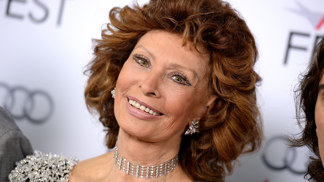 Sophia Loren slaví 86. narozeniny: Chudá holka, která zazářila na filmových plátnech a žila se slavným bigamistou