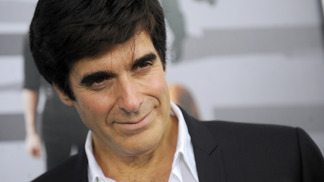 Mág David Copperfield slaví 64 let: Jeho čísla ho málem stála život, potýkal se i s ochrnutím