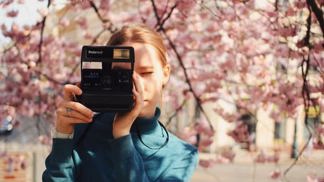 Blanka (28): Koupila jsem si ve vetešnictví polaroid. Na dovolené nás trochu postrašil