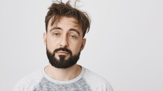 Patrik (24): Občasné chrápání mojí přítelkyně by mi nevadilo, ale řeže dříví celou noc. Musel jsem to okamžitě řešit