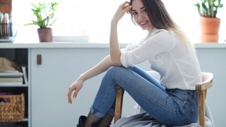 Kamila (24): Koupila jsem si v second handu džíny, které jsou snad prokleté. Když je mám na sobě, děje se něco zvláštního
