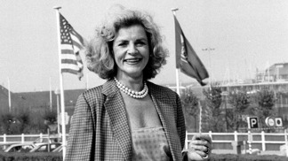 Dáma stříbrného plátna Lauren Bacall: Učitel ji krutě mučil. Manželovi dala do rakve zvláštní věc