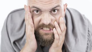 Marián (37): Manželka vychovává naše dítě podle internetových rad. Nedokáže se sama rozhodnout, co je správné