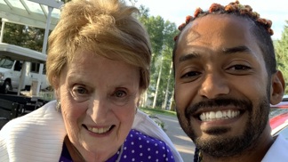 Yemi A.D. přesídlil do USA! S projektem Moonshot hledal cesty z krize