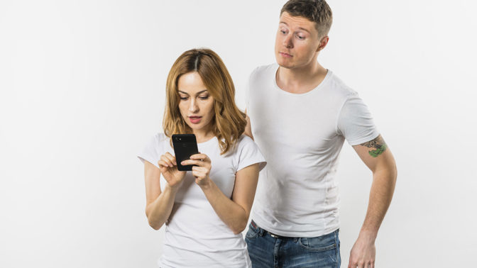 Petr (40): Žena si nahrává naše rozhovory jako důkaz. Řeší se mnou věci jen přes telefon