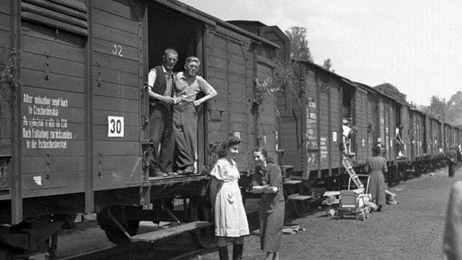 Poručík Karol Pazúr: Bezcharakterní člověk, který střílel matky i kojence