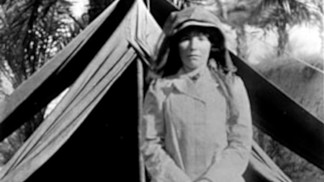 Královna pouště: Nespoutaná badatelka Gertrude Bell, která zoufale toužila po lásce a vlastní rodině