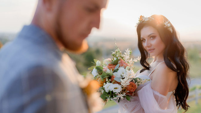 Lenka (32): Manželovi šel za svědka můj bývalý přítel. Nedopadlo to dobře