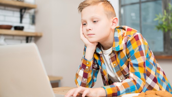 Má vaše dítě problémy s chováním? Zkuste vyřadit jednu zásadní potravinu z jídelníčku, radí psychoterapeutka