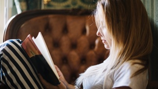 Radka (19): Kamarádce zemřela babička, kterou jsem také milovala. Po smrti mi dala znamení