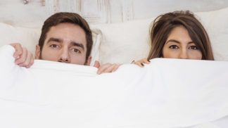 Nina (38): Manžel si začal holit celé tělo. Píchá jako kaktus, ale jemu se to líbí