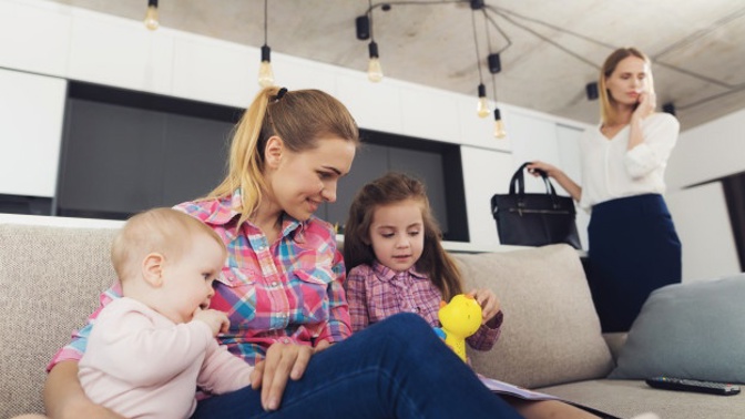 Adriana (39): Děti mají raději naši chůvu než mě. Netuším, zda to ještě dokážu změnit