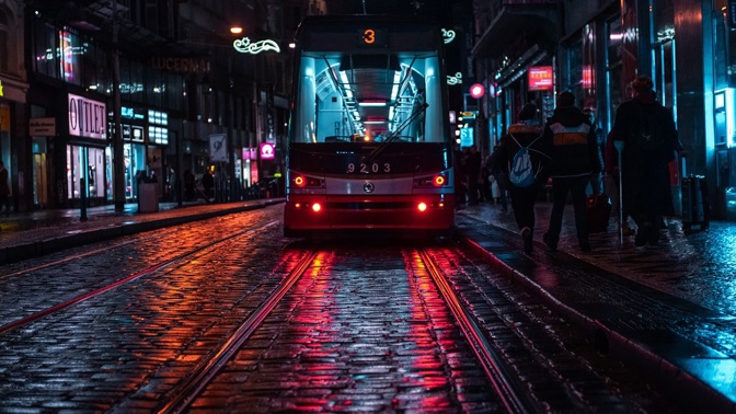 Praha se stala hlavní reklamní plochou České republiky. Magistrátu se to nelíbí, chystá se zakročit