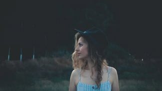Klára (24): Součástí mého života se stal stín, který chodí stále se mnou. Divné je, že se ho vůbec nebojím