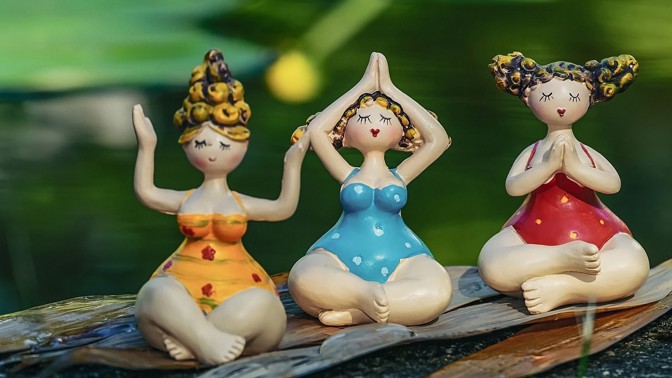 Jen deset minut jógy denně a je z vás pružná a štíhlá kočka. Z každé!