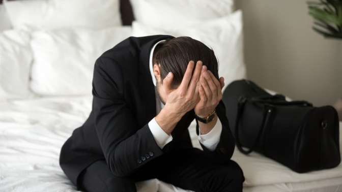 Lumír (29): Dívka, se kterou rok chodím, byla kdysi kluk. Umí si mě srovnat do latě