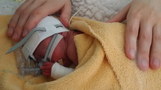 Tesco pomáhá předčasně narozeným dětem