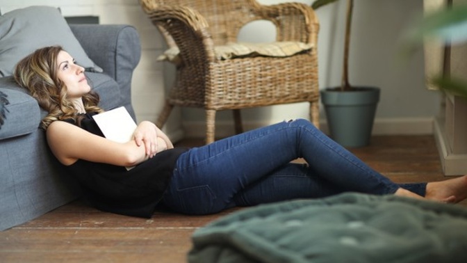 Diana (23): Našla jsem si muže, který je minimalista. Nemá doma jediný kus nábytku