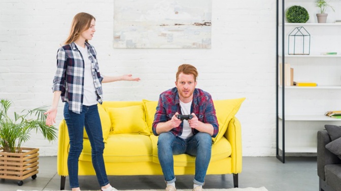 Helena (31): Manžel si chtěl zpříjemnit nouzový stav, ale zapomněl na zbytek rodiny