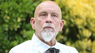 Oslavenec John Malkovich: Na plátně muž mnoha tváří. V soukromí hrdina, který zachraňuje životy