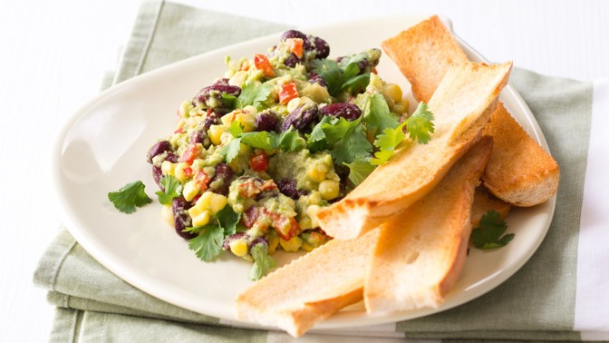 Zdravé pomazánky: Skvělá je avokádová s česnekem a paprikou