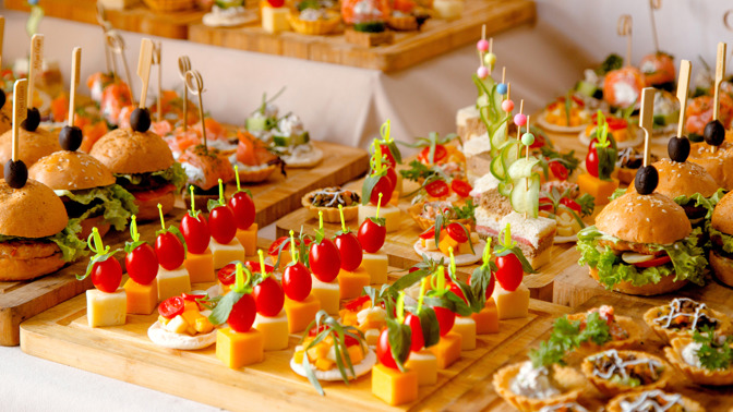 Silvestr a dieta: Jak se pestře najíst a nelitovat toho