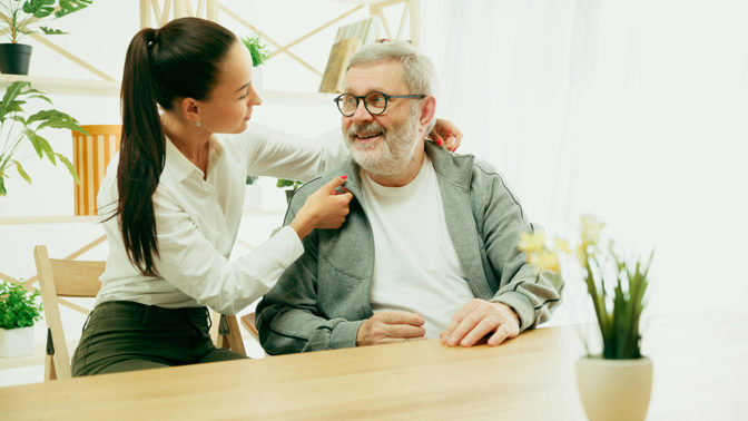 Klára (31): Starý soused mě nalákal na budíka u srdce. Chtěla jsem pomoc, ale pochopil to jinak