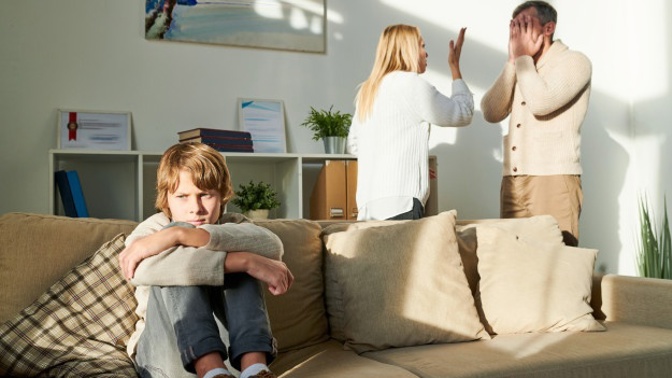 Olina (35): Manžel ode mě odešel. Syn to dává za vinu mně a chce do jeho péče