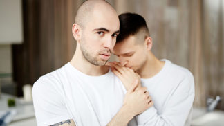 Kuba (29): Zjistil jsem, že můj partner spí s kamarádkou. Prý to není nevěra, když je žena