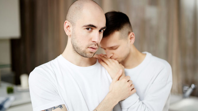 Kuba (29): Zjistil jsem, že můj partner spí s kamarádkou. Prý to není nevěra, když je žena