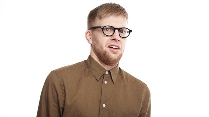 Štěpán (29): Přítelkyně se kvůli pandemii ostříhala doma. Omylem jí ujela ruka se strojkem