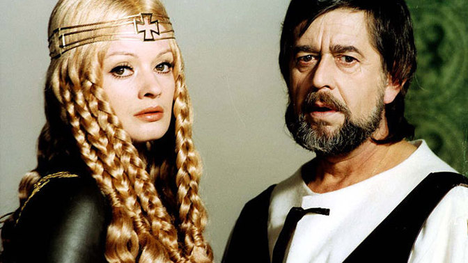 Noc na Karlštejně: Brodského museli do role Karla IV. přemlouvat, připadal si jako ňouma