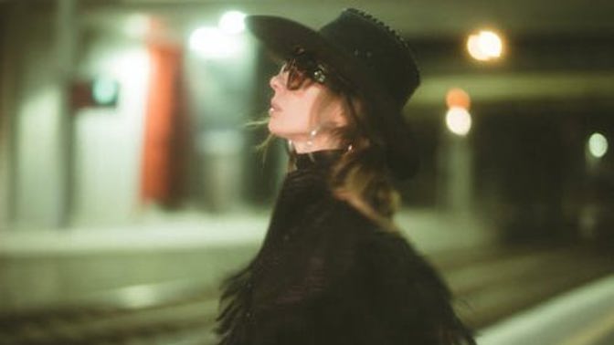 Alžběta (34): Cesta nočním vlakem mě vyděsila snad na celý život. Nikdy jsem se tak nebála