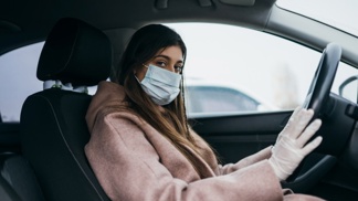 Vlasta (42): Dvakrát se nám doma otočil koronavirus, okolí se nás štítí