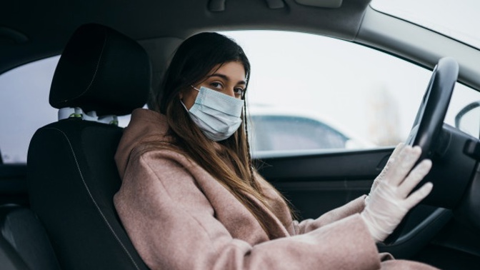 Vlasta (42): Dvakrát se nám doma otočil koronavirus, okolí se nás štítí