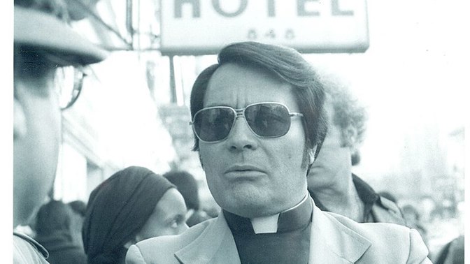 Vraždící maniak Jim Jones: Jeho smrtící koktejl vypilo přes 900 lidí