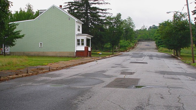 Skutečný Silent Hill: Podzemí města Centralia zachvátil nekonečný požár, stalo se děsivým městem duchů