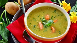 Jak na poctivou bramboračku s houbami: Kouzlo spočívá v čerstvých ingrediencích a vývaru