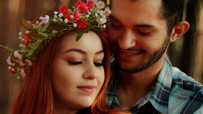 Nejčtenější příběhy o lásce a vztazích roku 2020: Odhalení z dětské chůvičky i tajemství nočního stolku