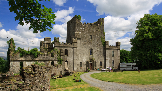 Nejstrašidelnější hrad světa: Irský Leap zažil odporná jatka v kuchyni i ložnici