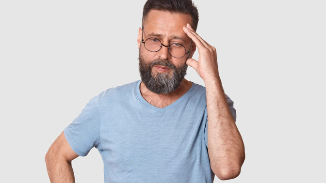 Jarek (51): Partnerka se v noci budí a vzdychá, že se jí zmocnil ďábel. Mám o ni strach