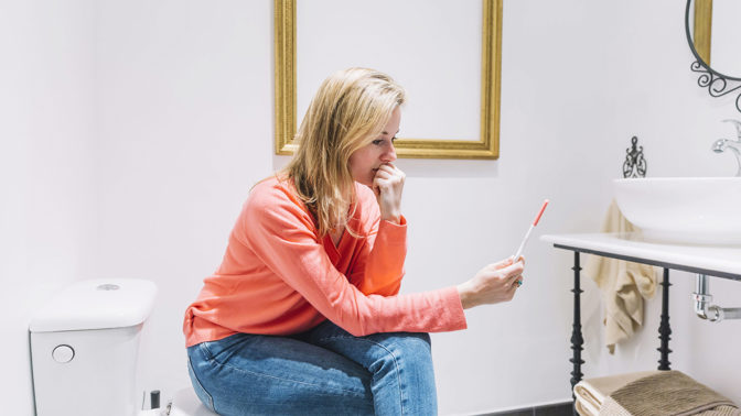 Andrea (28): Otěhotněla jsem, přestože milenec měl kondom. Nevěří mi, že to je jeho dítě