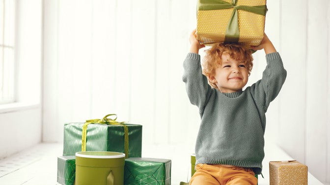 Jak děti naučit zacházet s nevhodnými dárky? Vypěstujte v nich takt, cit i nápaditost