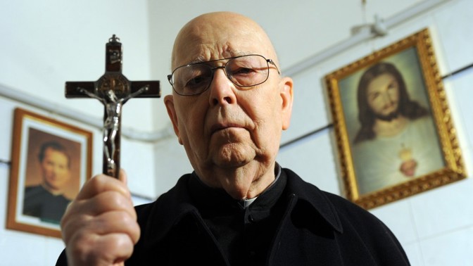 Gabriele Amorth byl jedním z nejznámějších exorcistů své doby.