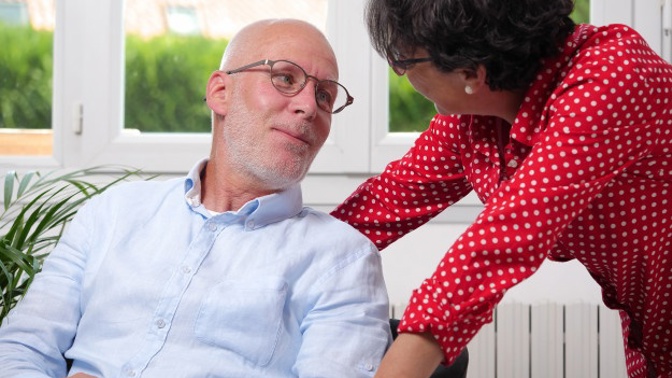 Laďka (63): Manžel se začal chovat divně. V životě by mě nenapadlo, jaká hrůza se za tím skrývá